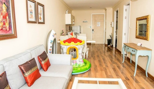 E609 Spacious 3-bedroom apartment in terrific with Playground near Beach in Nongkae