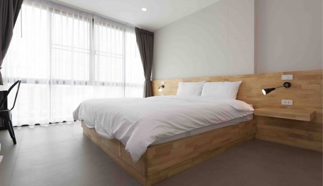 Easy Hotel