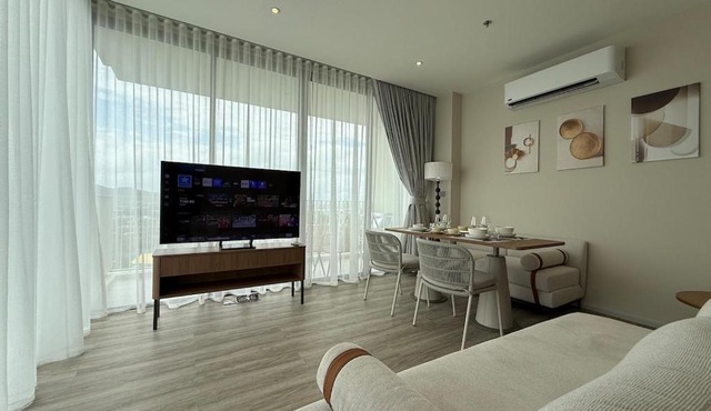 Family 2 bedroom apartment with sea and mountain view at Vehha, Hua Hin, 18th floor, hotel service, Vana Nava water park special offer