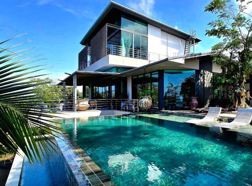 Glass House Sea View Villa in Tab Kaek Beach
