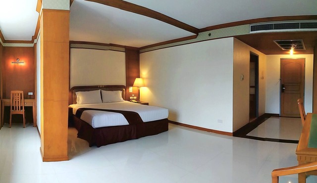Grand Park Hotel