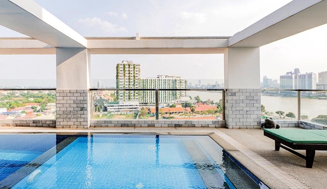 H Resident in Phnom Penh