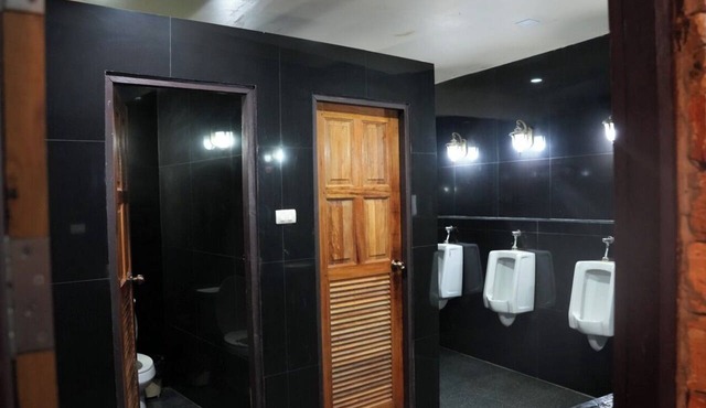Hangover Hostel Patong