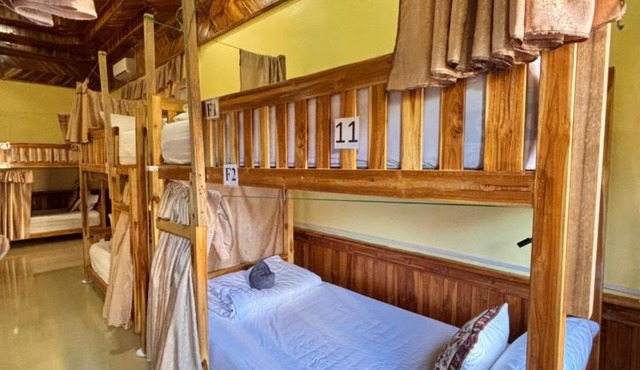 Haven Backpackers Hostel & Tours in Nong Khiaw