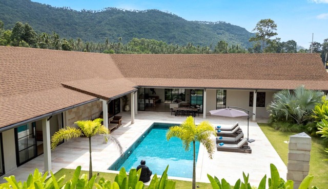 High-end 3-bedroom villa with private 10m pool, cathedral ceilings, and lush gardens in Lamai hills