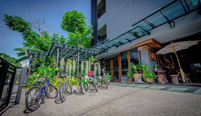 Hotel Near BKK airport, Family friendly, Good View & Quite Place, Nice & Clean.