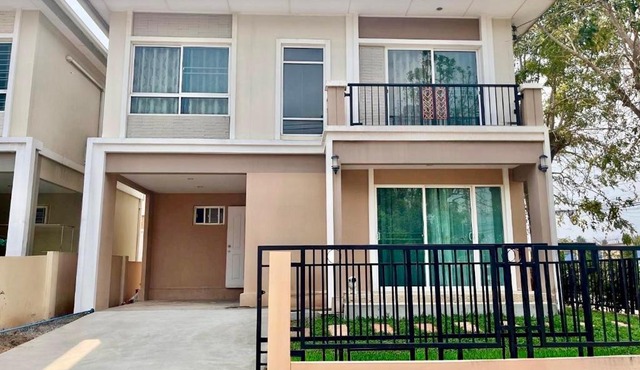 House in Nonthaburi close to Bangkok ภัสสรไพรด์ ปิ่นเกล้า วงแหวน บางกรวย นนทบุรี in Ban Khlong Bang Na