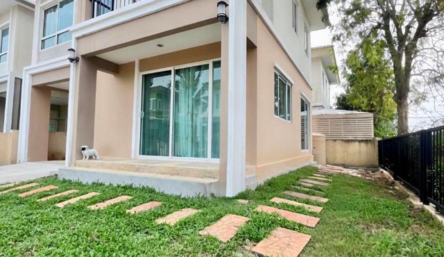 House in Nonthaburi close to Bangkok 3 Bedrooms ภัสสรไพรด์ บ้านทั้งหลัง 3 ห้องนอน บางกรวย นนทบุรี in Bangkok