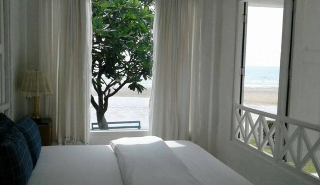Hua Plee Lazy Beach in Pranburi
