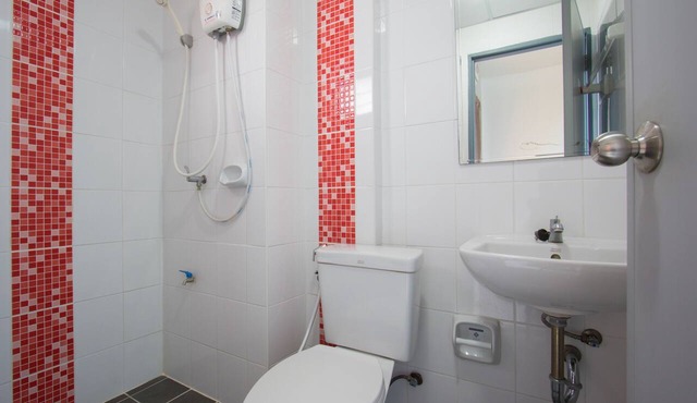 I-Home Residence and Hotel in Pluak Daeng