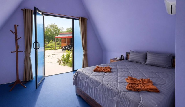 Island Vibe Hostel Koh Rong in Koh Rong