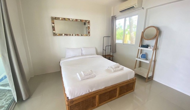 Issara Beach Resort