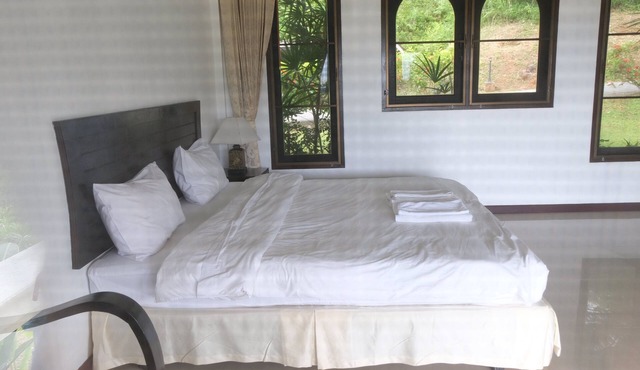 Khaolak Hillside Villa in Takua Pa