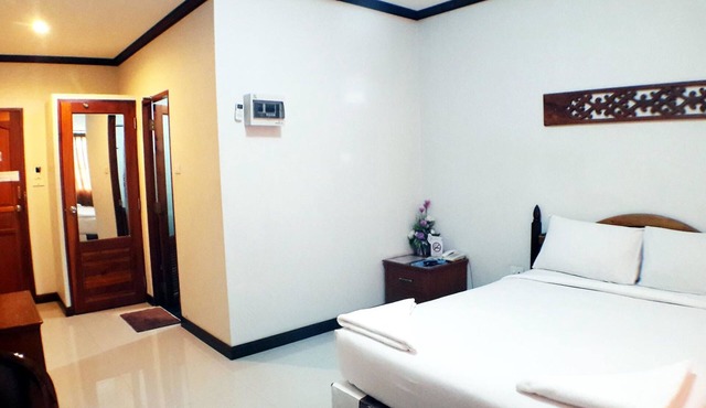 Khum Nakhon Hotel