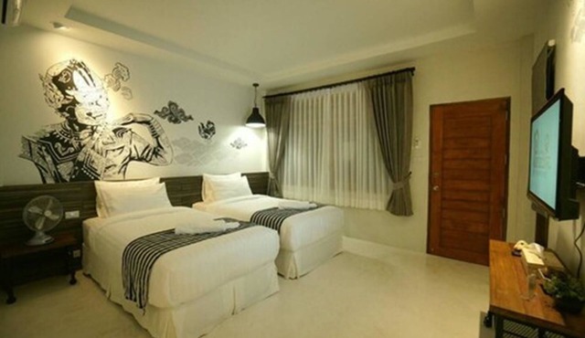 Koh Ngai Paradise Beach Resort in Ko Lanta