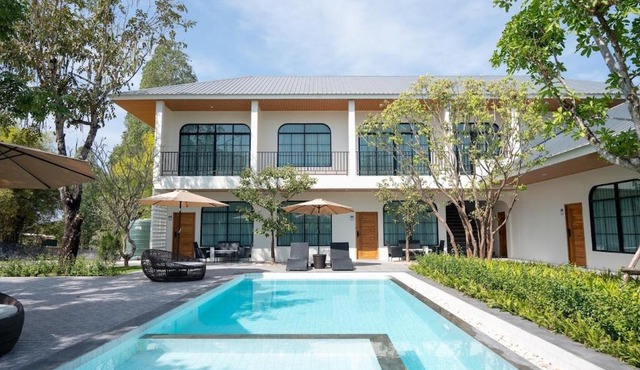 Kwang x Yao Café, Resort & Pool Villa in Ban Nong Mum
