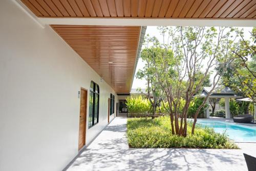 Kwang x Yao Café, Resort & Pool Villa in Ban Nong Mum