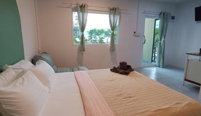 Lake Camp Resort