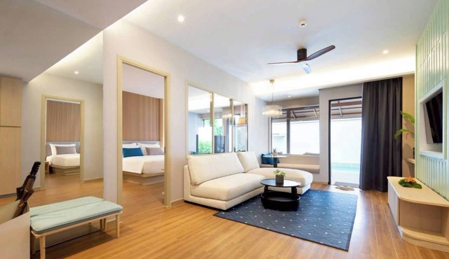 Lalynn Resort & Villas in Thep Krasattri