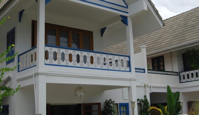 Large Family Friendly Beach Front House