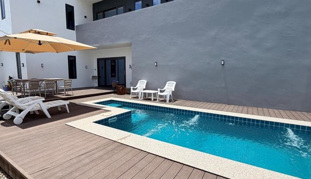 LaViena pool villa in Vientiane