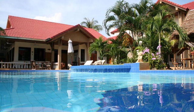 Long Beach Inn in Hua Hin