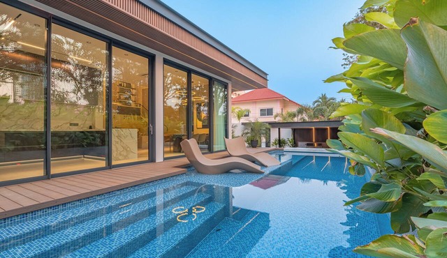 Lux 4BR Pool Villa 500m - Jomtien Beach