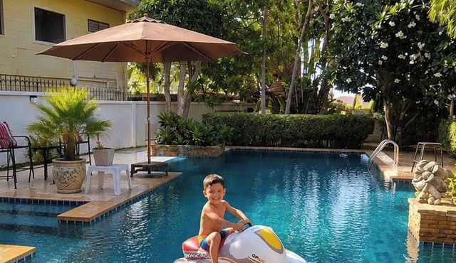 Luxury 3-bedroom villa with private pool in Pattaya in Muang Pattaya