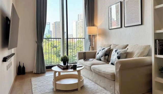 Luxury five star Condo Asoke Sukumvit, Downtown area, one large bed room in Watthana