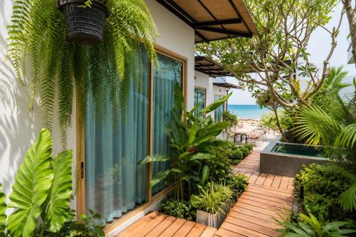Ma's Sea Beach House