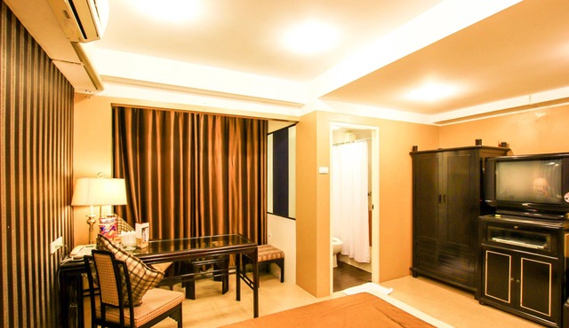 MAMBA and Baan Aranya Serviced Apartment in Nonthaburi