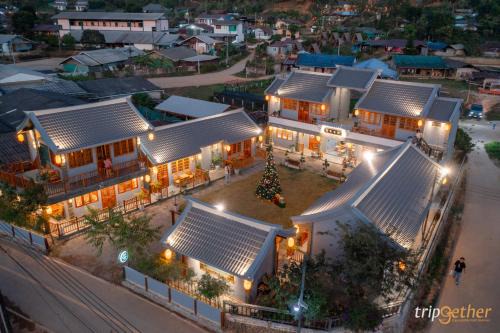MI WO KEZHAN Banrakthai บ้านรักไทย