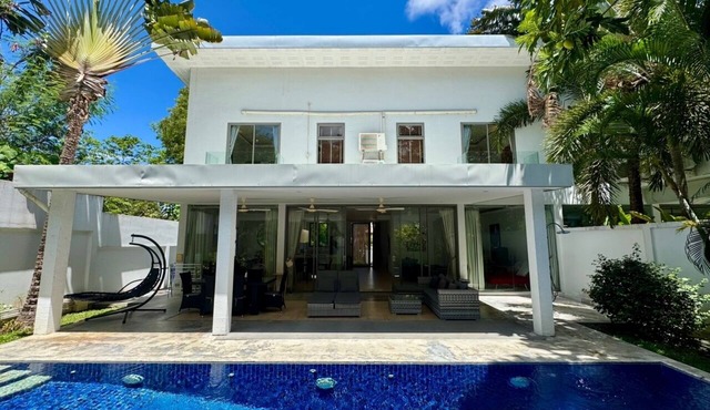 MIGUEL , wonderful modern villa private