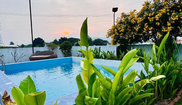 Miss & Moon Poolvilla Bang Saray