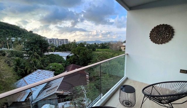 Mountain view apartment in Surin, washer, wifi