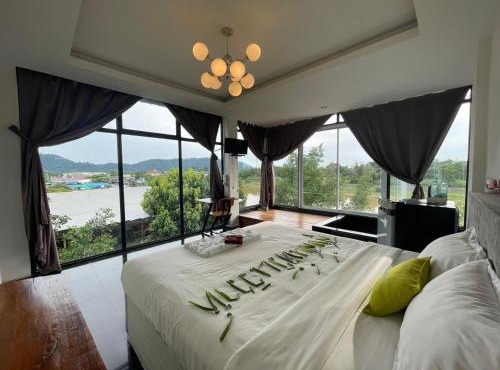 Nava Tara Resort in Takua Pa