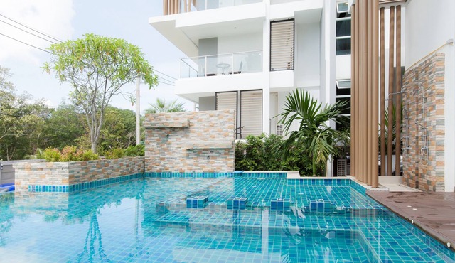 New beautiful apartment, with view of the mountains, pool, gym