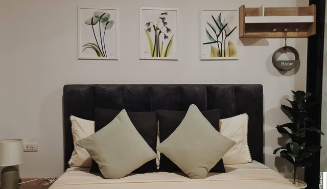 New launch 20% off, Cozy 1-bedroom Condo, 5min to Mega Mall, 20min to Airport