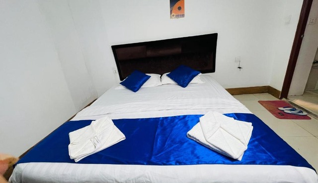 New Season Riverside Hotel in Phnom Penh