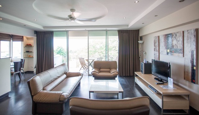 Night Bazaar Road - DELUXE 2BR 5th F