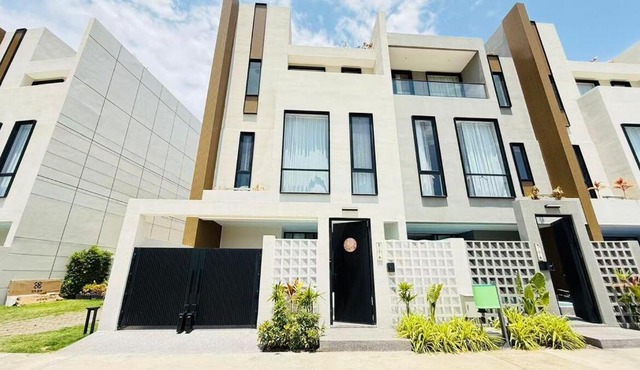 NORD House KTV BBQ Terrace Pool Table And Swimming Pool