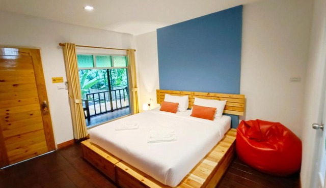 Nua Tone Resort Bang Tao & Cafe in Cherngtalay