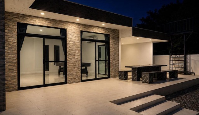 oasis pool villa