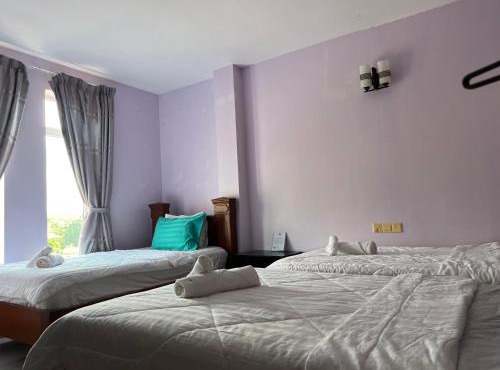 Ocean Breeze Hotel in Kep
