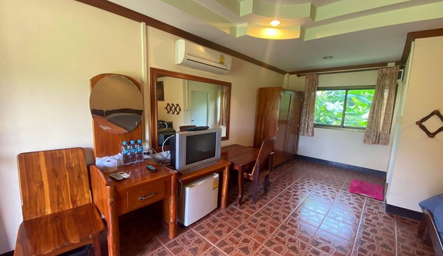 OYO 75380 Bannoichynum Resort Kanchanaburi
