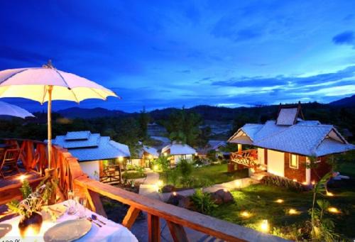 Pai Love & Baan Chonphao Resort in Pai