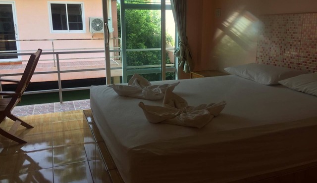 Palm Payom Village Resort