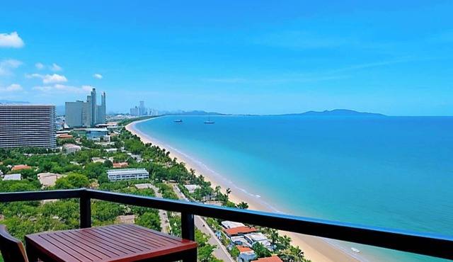 Pattaya Seaview Beachfront Skypool Copacabana Jomtien Condo