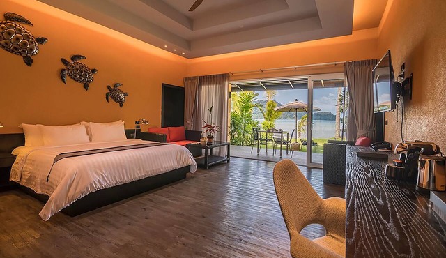 Peninsula Beach Resort in Ko Chang