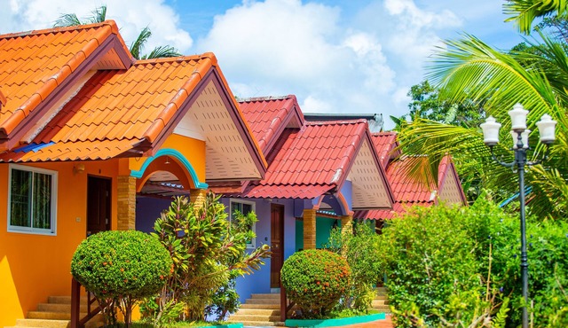 Phaithong Sotel Resort